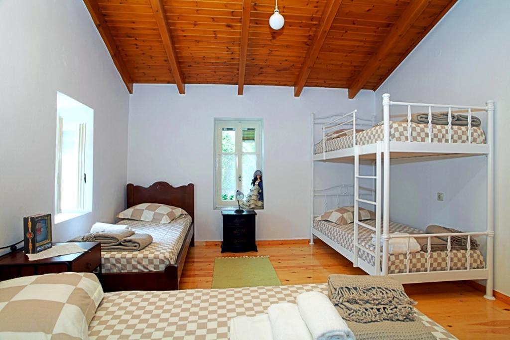 Menelia Cottage Platístoma Oda fotoğraf