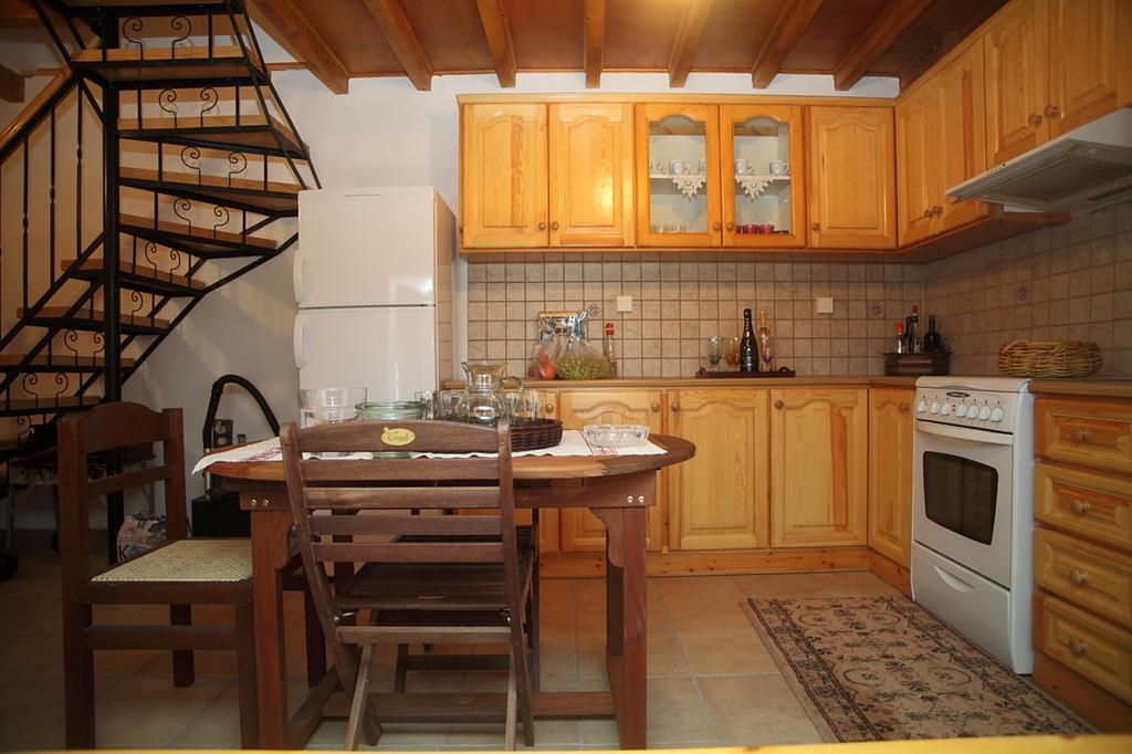Menelia Cottage Platístoma Oda fotoğraf