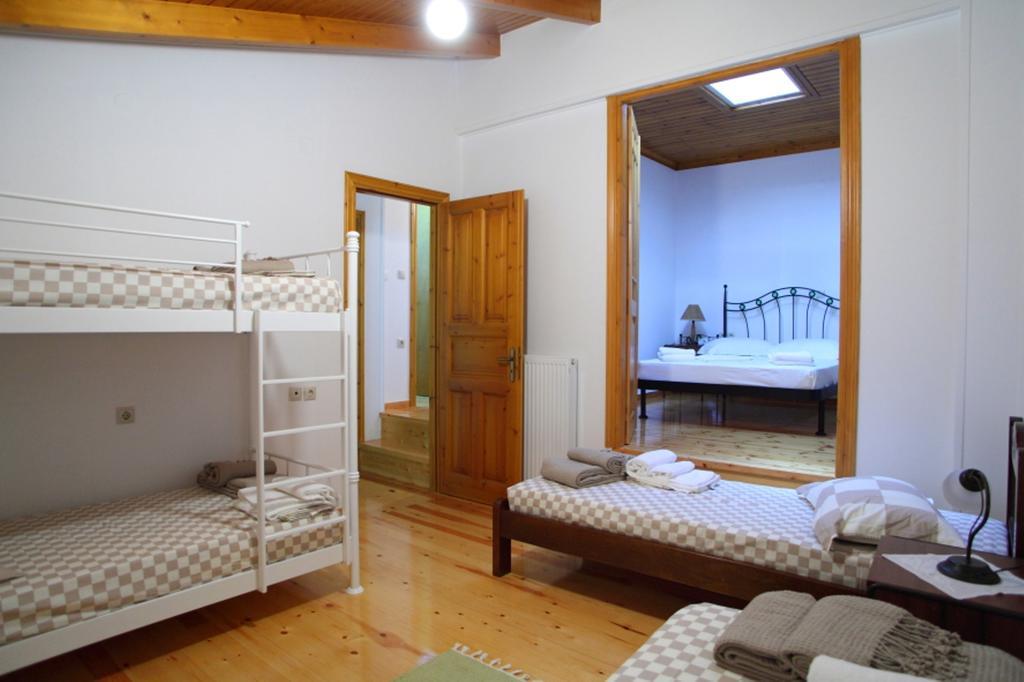 Menelia Cottage Platístoma Oda fotoğraf